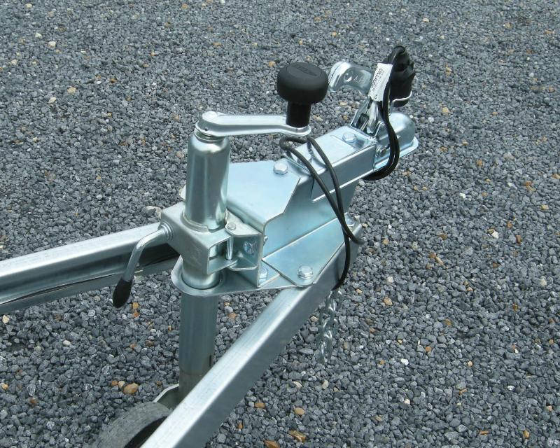 Remorque sans frein de fabrication française à 1 essieux 750 kg et d'une châssis modulaire bénéfique pour le transport d'un moto -  erde - ch 751_2