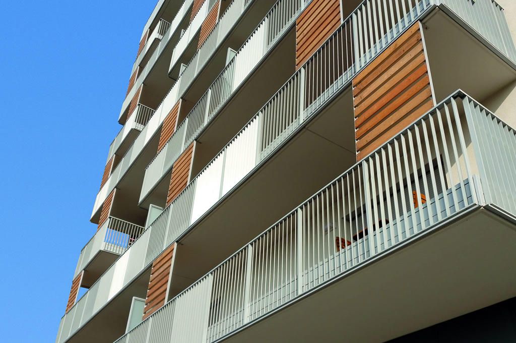 Feria - garde-corps - horizal - en aluminium - avec barreaudage vertical_2