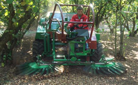 Récolteuse automotrice SEMEK 1000 - FACMA S.R.L - moteur diesel 56 à 59.8 kW - capacité 2000 à 4500 kg/h_2