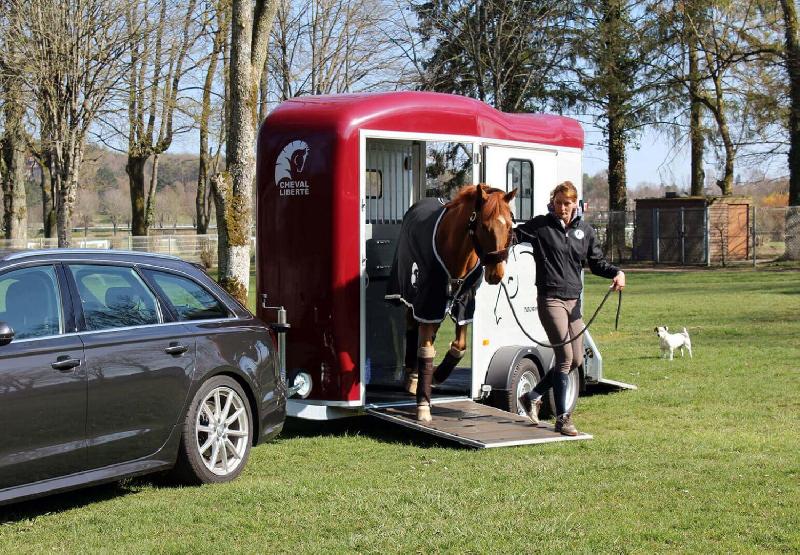 Van à chevaux CHEVAL LIBERTE - TOURING COUNTRY - 2 essieux - 2 places - PTAC 1400-2600 Kg - Référence MA1828SN_2