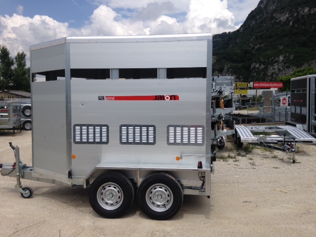 Remorque pour transport de bovins en aluminium et acier galvanisé