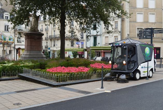 Balayeuse compacte Green Machines 500 ZE (GM5) électrique pour voirie - Batteries lithium-ion - Performances professionnelles_2