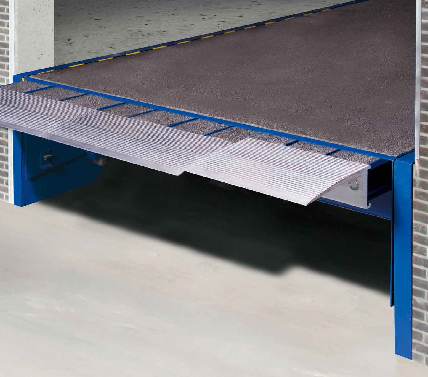 Niveleur de quai à lèvre télescopique ou basculante - acier ou aluminium - avec système de contrôle intégré_3