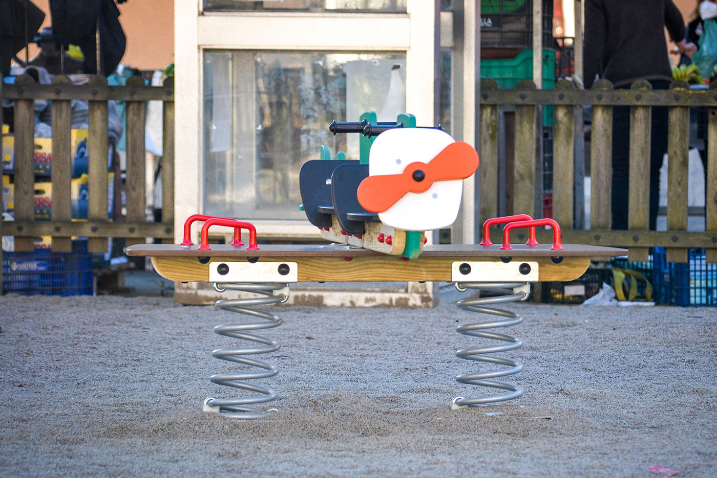 Jeu sur ressort - Sky JFS11 - Matériaux résistants et conformes EN1176_2