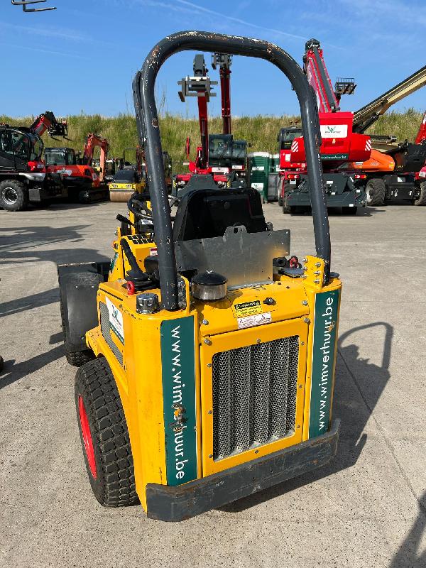 Knikmops KM 130 - Mini-chargeuse compacte et polyvalente - Kubota diesel - 2022_2