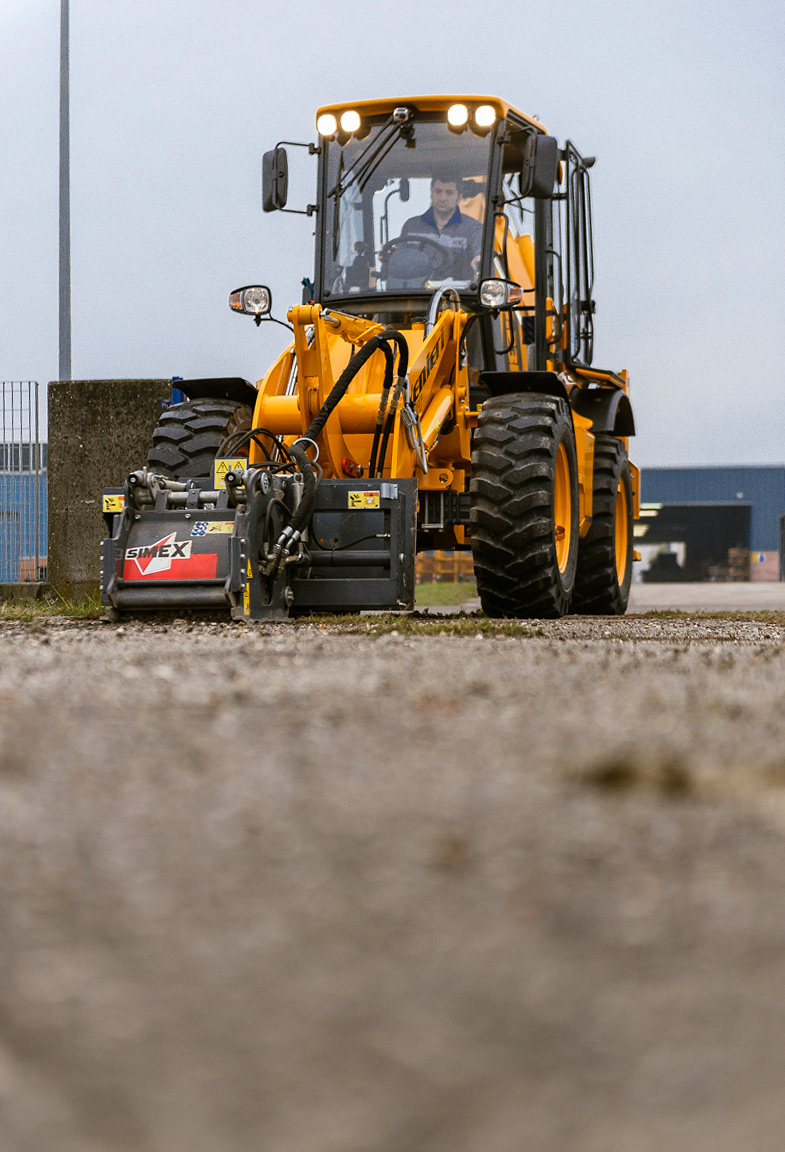 Tractopelle 8.4t - Venieri 8.23f avec moteur Deutz et transmission hydrostatique Bosch Rexroth_2