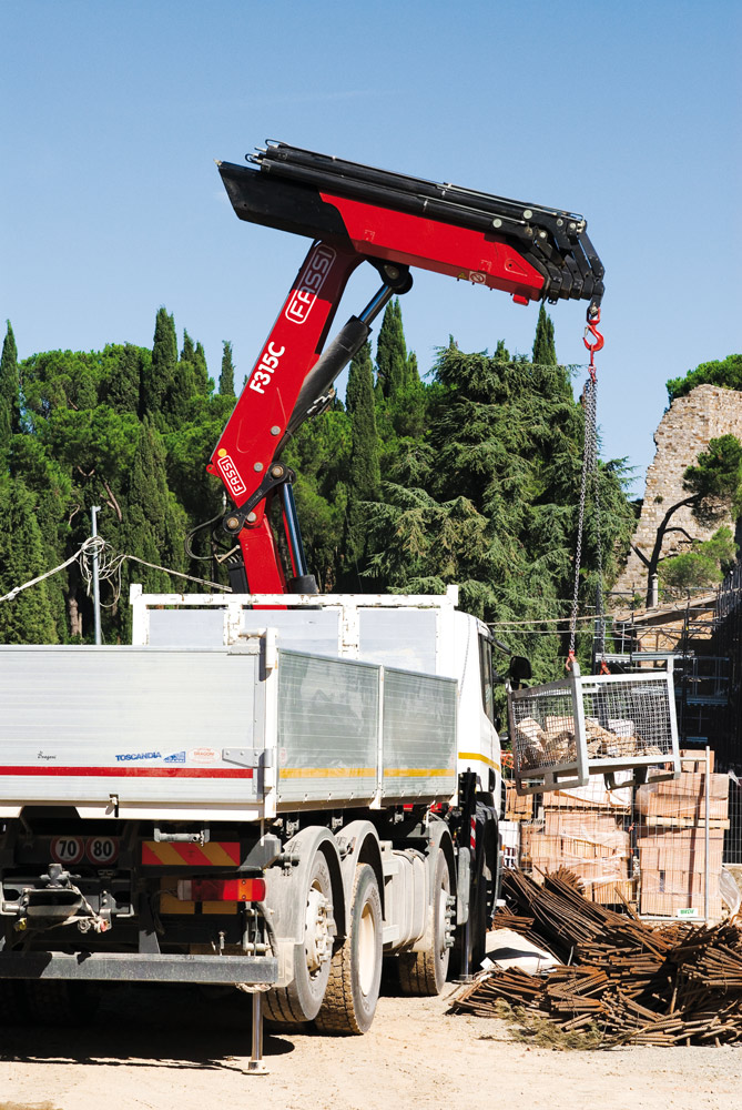 Grue auxiliaire Fassi F315A e-dynamic - 31,09 tm - 26,70 m avec jib - rotation 400°_2