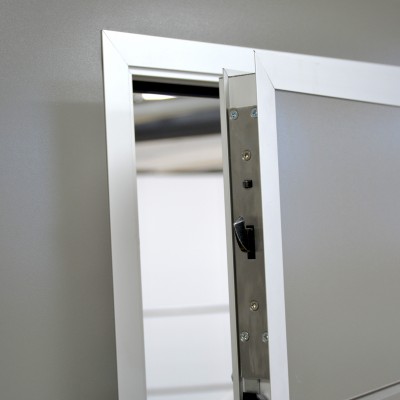 Porte de garage sectionnelle Isola - isolée 40mm avec ou sans portillon - motorisée et pré-montée_2