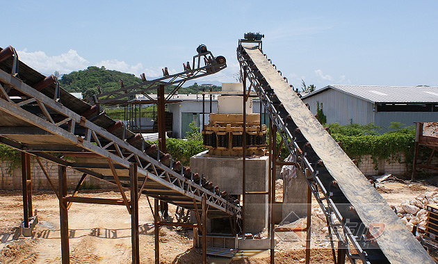 Concasseur à cône symons avec moteur de 185 kW