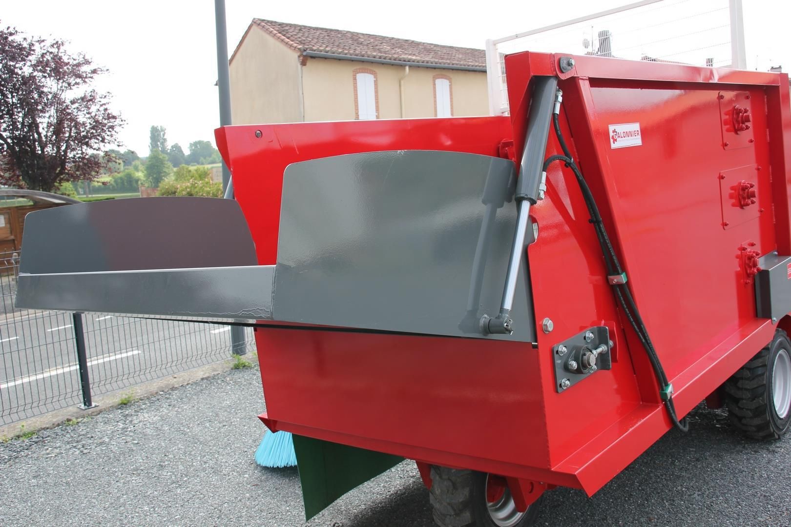 Pailleuse agricole cubique pour logettes - galonnier - jusqu'à 2 m3_2
