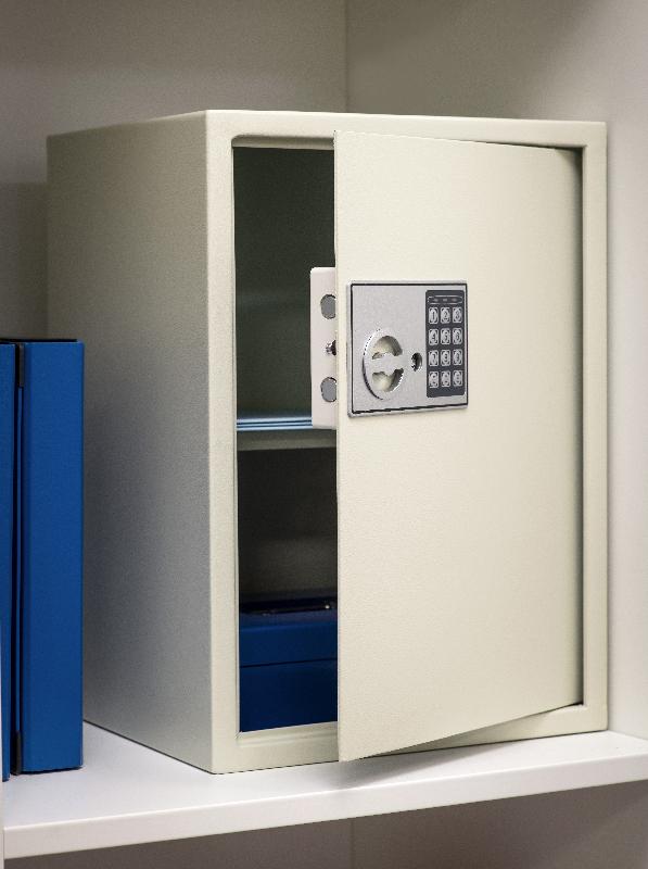 Coffre-fort de sécurité Vincennes 3 - 2 pênes - serrure électronique à code modifiable_2