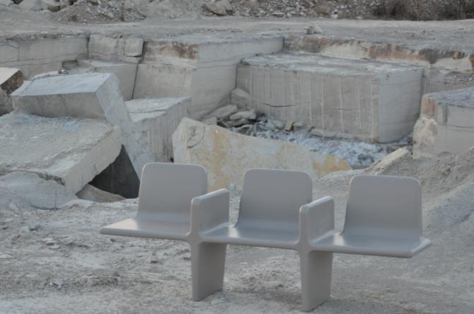 Banc en béton Public - Banc monobloc contemporain pour espaces publics - Extension et coulissement_2