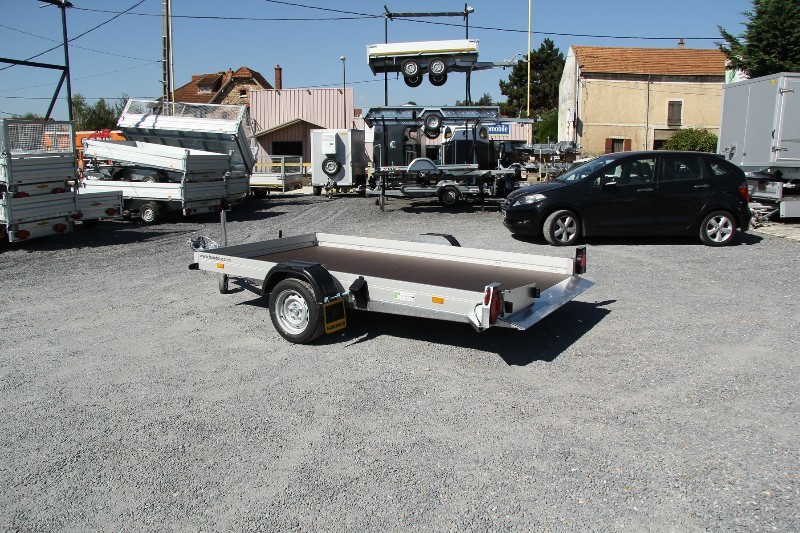 Remorque qui se pose au sol à 1 essieu bpw 1350 kg avec freins pour le transport de grosse moto gros cube - humbaur - hkt 4095_2
