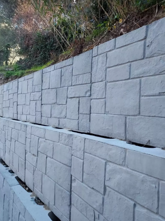 Bloc modulaire droit ou incliné à à 15° ou 22°, sans fondation béton - BETOTITAN XL - Pomel Beton_2