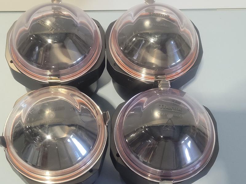 Lot de 4 godets JOUAN / THERMO M4 111744218 pour centrifugeuse_2