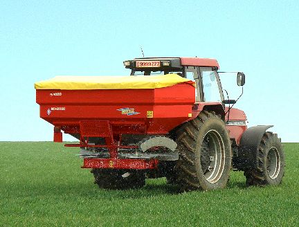 SFI-PES Distributeur d'engrais - Segués - capacité 1500 à 3200 L - pesage intégré_2