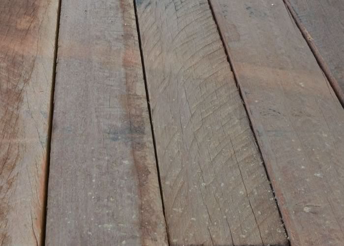 Traverse neuve en bois d’azobé pour jardin et extérieur