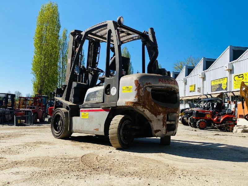 NISSAN FGD02A30Q Chariot élévateur_2
