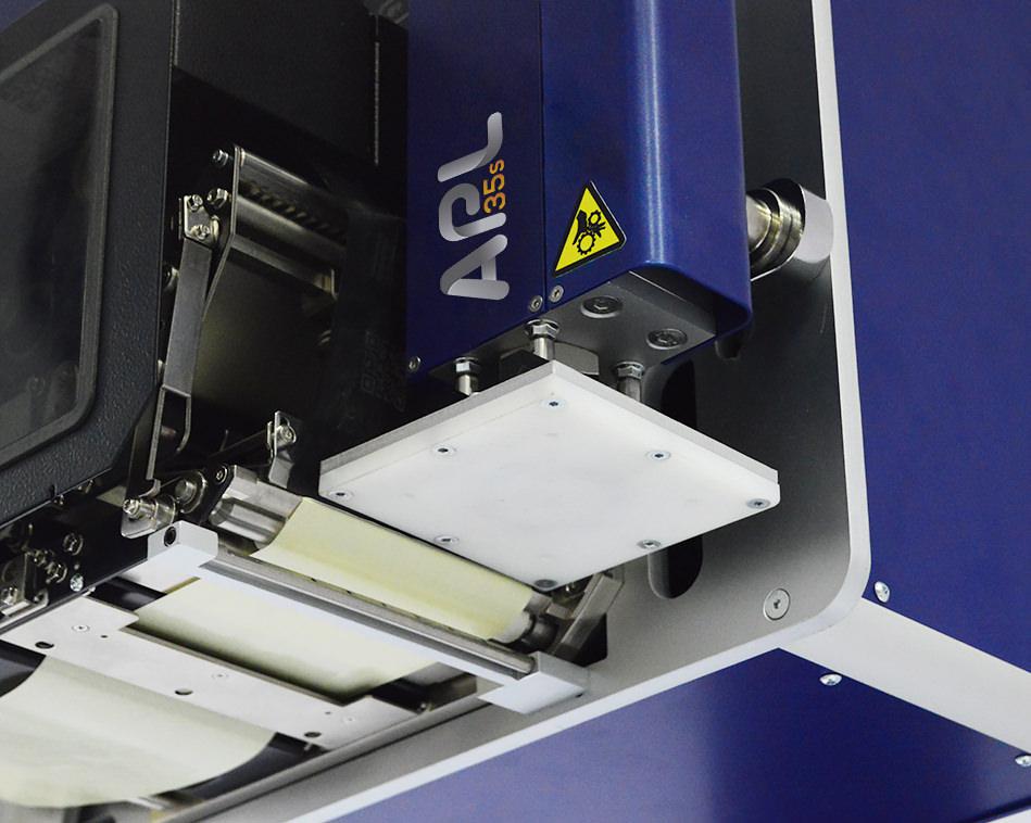 Étiqueteuse automatique industrielle pour une impression et dépose d'étiquettes auto-adhésives pour palettes - APL 8000 Séries_2