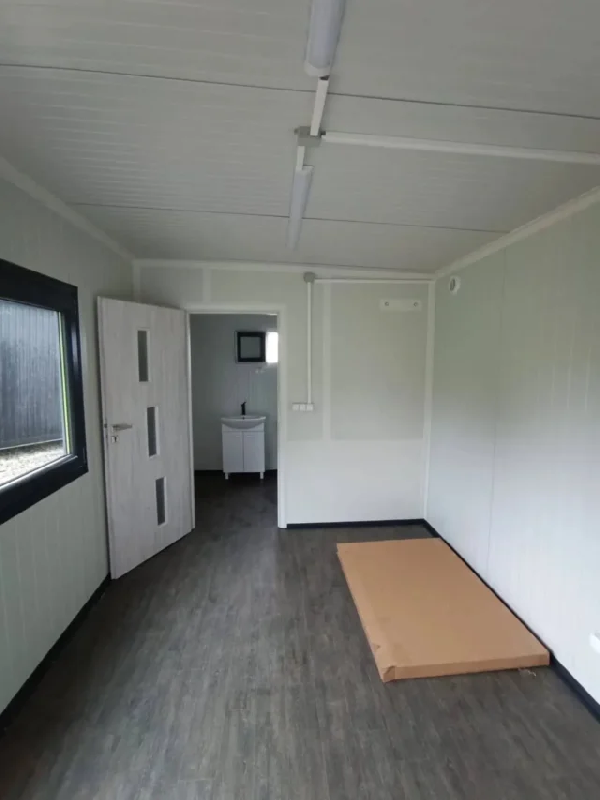 Module résidentiel préfabriqué de 17 m² - reconditionné avec isolation 10 cm, salle de bain complète et fenêtres oscillo-battantes_2