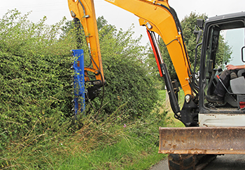 Taille-haie hydraulique AugerTorque - Pour porteurs de 1,5 à 8T - Longueur de coupe 1,5m - Dents remplaçables_2