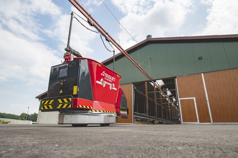 Triomatic WP - Distributeur d'aliment pour bovin roulant Trioliet - Robot d'alimentation 3 m³ avec vis de mélange verticales_2