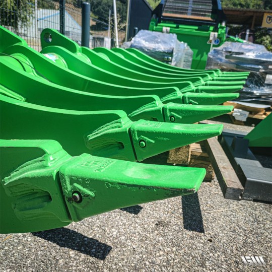 Multiripper industriel Série ANC - 18 modèles renforcés pour pelle de 3 à 40 tonnes - Marque FRAVIZEL_2