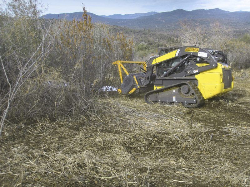 Machine de broyage polyvalente pour travaux de nettoyage