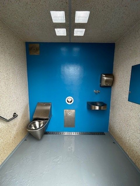 Cabine PMR double disponible en version manuelle, semi-automatique ou automatique - réf 2055_2