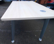 Bureau droit professionnel 120 x 80 cm d'occasion - blanc avec 2 obturateurs - Pratique et Organisé_2