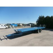 Plateau agricole Robust 2000 - 8 mètres, roues 400/60x15.5, 18 plys