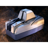 Scanner haute performance avec détection de doubles documents et lumière UV