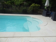 Piscine rectangulaire avec dimensions 8.50x3.40 m et fond plat