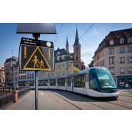 Panneau lumineux d'information public EVOCITY - Autonome avec panneau solaire et lisibilité optimale 24h/24_2