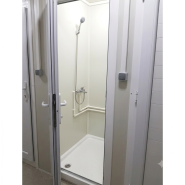 Bungalow vestiaire 6x2,40m avec isolation en polyuréthane