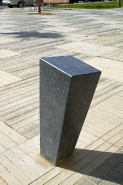 Borne en béton Hiroki - Borne de jardin avec ciment de tampon vert et LED intégrées_2