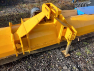 Broyeur à axe horizontal Bomford 4.50m - Occasion - Couteaux cuillères avec châssis fixe et rouleau de jauge_2