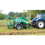 Midivario II d'Agronic, presse à balle idéale pour terrains compacts et utilisation légère
