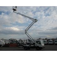 Camion nacelle avec rotation de tourelle à 400 degrés
