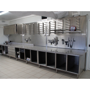 Laboratoire de pâtisserie en Nouvelle Calédonie- Rangement, plonge, mobilier, hotte, robot, froid et cuisson_2