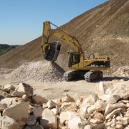 Godet concasseur BF150.10 pour pelles hydrauliques_3