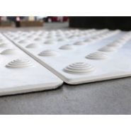 Bande podotactile extérieure autocollante ou à coller - LABRADOR MTA - dimensions 60 x 40 cm, 82 x 40 cm, 82 x 60 cm_2