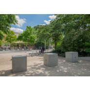 Borne fixe anti-véhicules bélier avec habillage design et multifonctions - CUbe_2