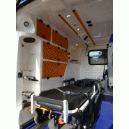 Ambulance type A1 Opel Vivaro avec rampe avant et gyro arrière