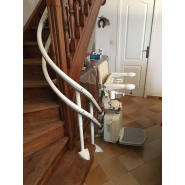 Fauteuil monte-escaliers sur mesure pour escaliers tournants - Installation rapide à Toulon - Handicare_2
