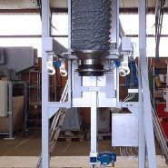 BG-L - Stations de remplissage pour big bags - Hecht - Accessible des trois côtés avec cadre porteur réglable et intégration de convoyeur à rouleaux_2