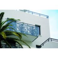 Garde-corps alu Areal dissimulant les retombées pour une finition élégante