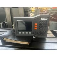 Équipement industriel HURON NU4 avec hauteur de travail ajustable