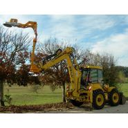 Taille-haie hydraulique sur tractopelle Kirogn - montage sur bras de pelle New Holland avec orientation hydraulique_2