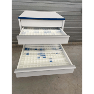 Meuble d'occasion de laboratoire avec tiroirs - 9 tiroirs sur pieds métal - Référence P21091163_2
